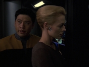 extant_StarTrek_VOY_7x24-RenaissanceMan_2910.jpg