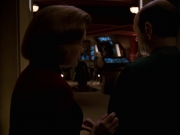 extant_StarTrek_VOY_7x24-RenaissanceMan_2946.jpg