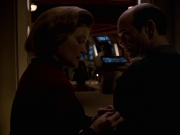 extant_StarTrek_VOY_7x24-RenaissanceMan_2951.jpg