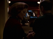 extant_StarTrek_VOY_7x24-RenaissanceMan_2961.jpg