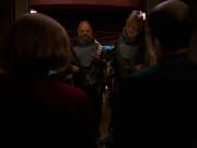 extant_StarTrek_VOY_7x24-RenaissanceMan_3002.jpg