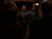 extant_StarTrek_VOY_7x24-RenaissanceMan_3004.jpg