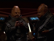 extant_StarTrek_VOY_7x24-RenaissanceMan_3039.jpg