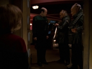 extant_StarTrek_VOY_7x24-RenaissanceMan_3042.jpg
