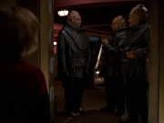 extant_StarTrek_VOY_7x24-RenaissanceMan_3046.jpg