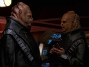 extant_StarTrek_VOY_7x24-RenaissanceMan_3050.jpg