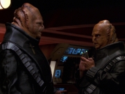 extant_StarTrek_VOY_7x24-RenaissanceMan_3077.jpg