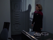 Filename=extant_StarTrek_VOY_7x24-RenaissanceMan_3526.jpg
Filesize=122KiB
Dimensions=1200x900
Date added=Jan 16, 2020 extant_StarTrek_VOY_7x24-RenaissanceMan_3526.jpg