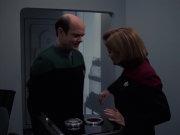 Filename=extant_StarTrek_VOY_7x24-RenaissanceMan_3621.jpg
Filesize=110KiB
Dimensions=1200x900
Date added=Jan 16, 2020 extant_StarTrek_VOY_7x24-RenaissanceMan_3621.jpg