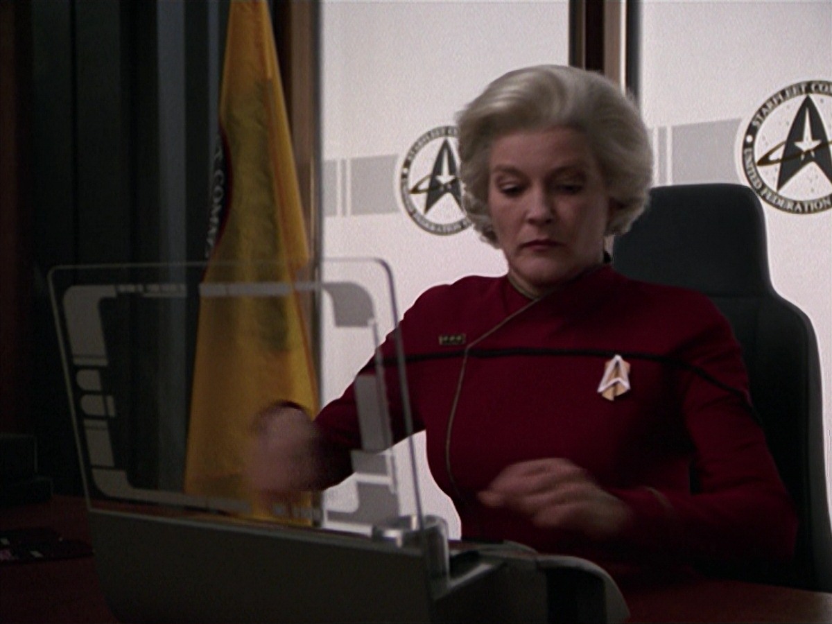 extant_StarTrek_VOY_7x25_7x26-Endgame_0703.jpg