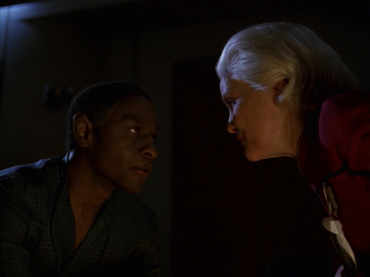 extant_StarTrek_VOY_7x25_7x26-Endgame_0799.jpg