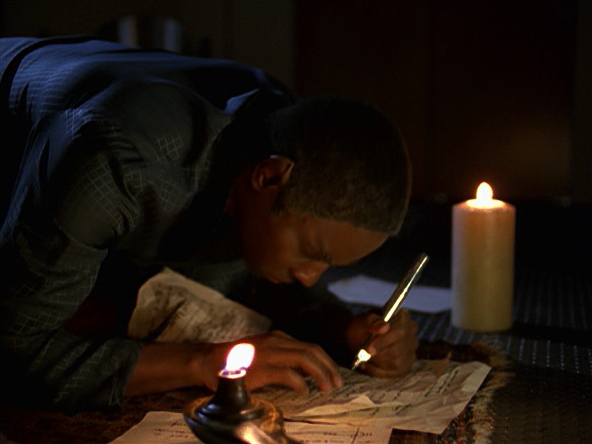 extant_StarTrek_VOY_7x25_7x26-Endgame_0841.jpg