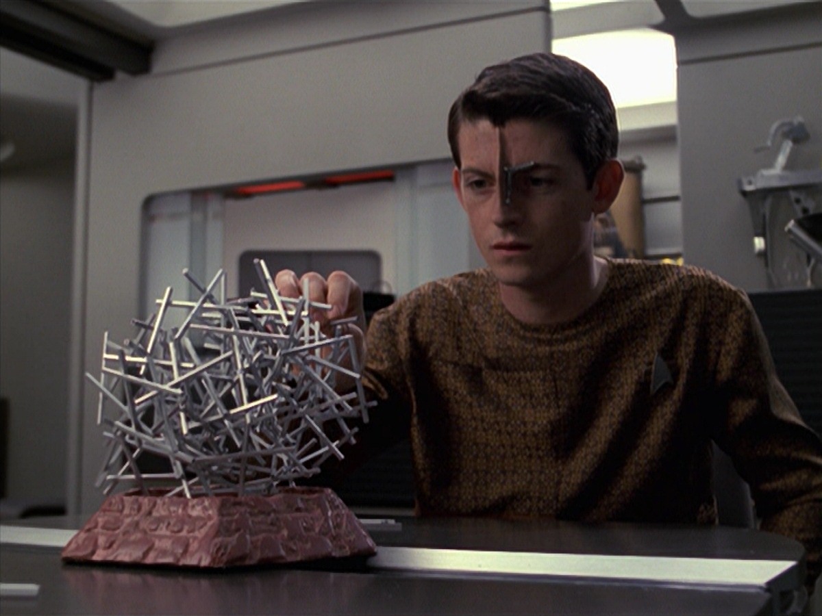 extant_StarTrek_VOY_7x25_7x26-Endgame_1519.jpg