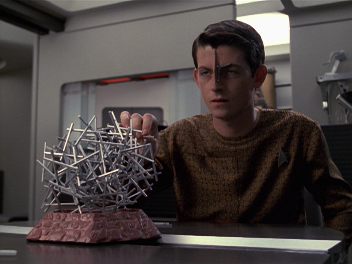 extant_StarTrek_VOY_7x25_7x26-Endgame_1520.jpg