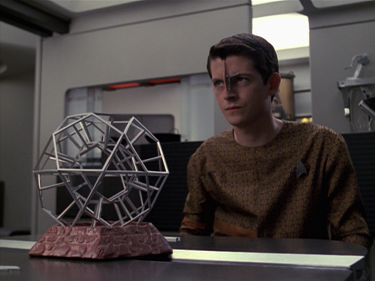 extant_StarTrek_VOY_7x25_7x26-Endgame_1586.jpg