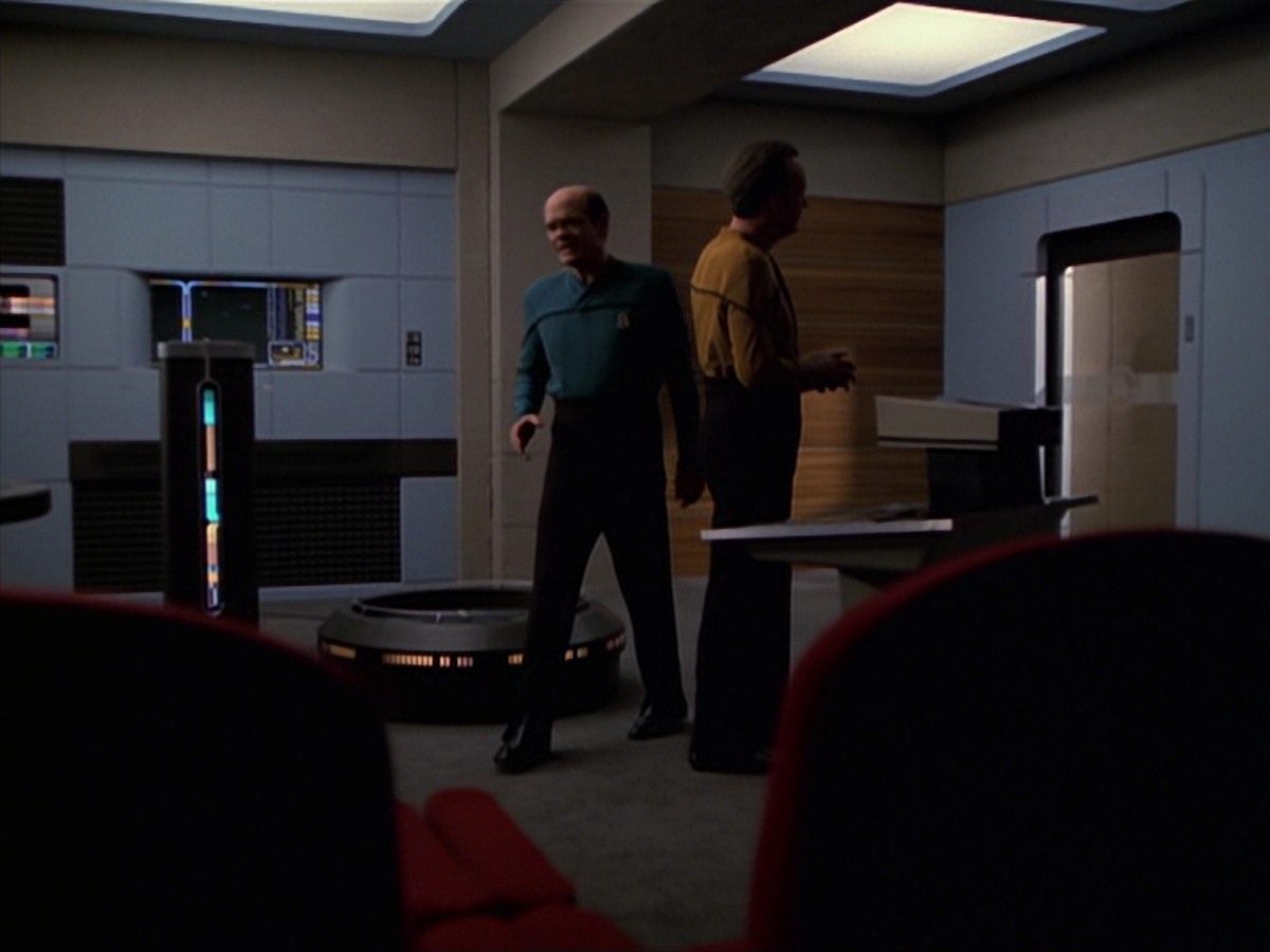 extant_StarTrek_VOY_7x25_7x26-Endgame_2055.jpg