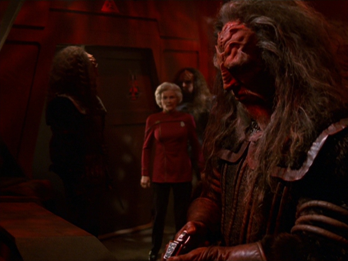 extant_StarTrek_VOY_7x25_7x26-Endgame_2262.jpg