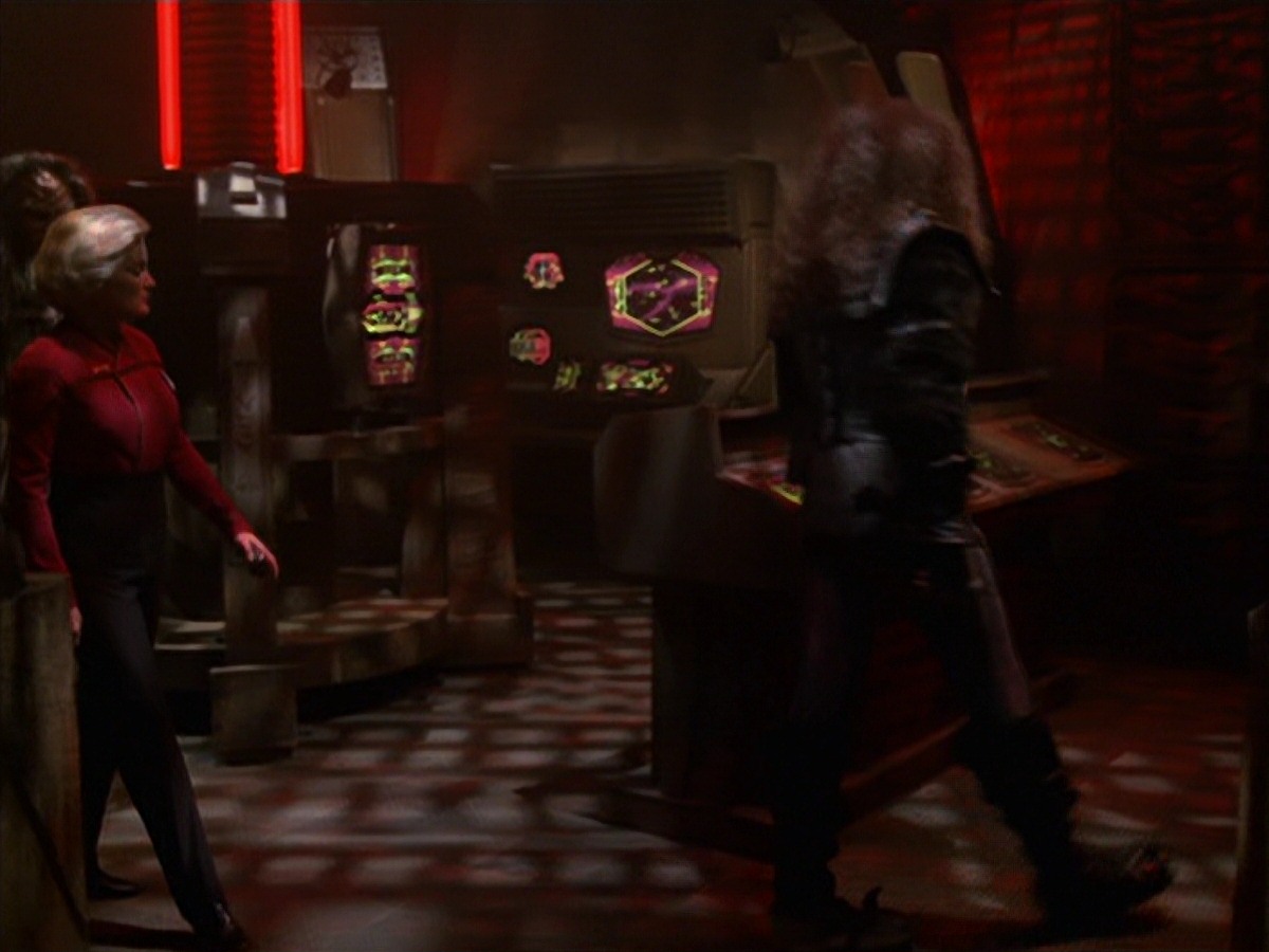 extant_StarTrek_VOY_7x25_7x26-Endgame_2929.jpg