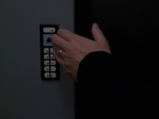 Filename=extant_StarTrek_VOY_7x25_7x26-Endgame_2635.jpg
Filesize=80KiB
Dimensions=1200x900
Date added=Jan 16, 2020 extant_StarTrek_VOY_7x25_7x26-Endgame_2635.jpg