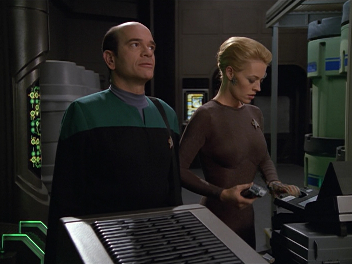 extant_StarTrek_VOY_5x02-Drone_00041.jpg