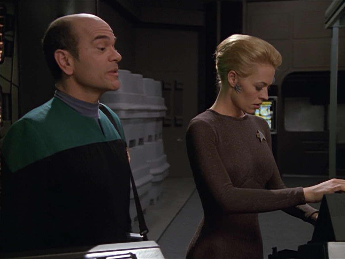 extant_StarTrek_VOY_5x02-Drone_00051.jpg