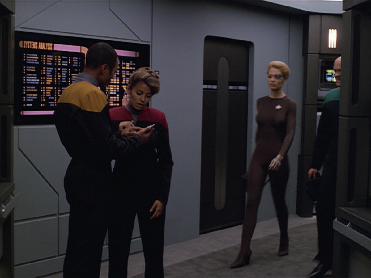 extant_StarTrek_VOY_5x02-Drone_00070.jpg