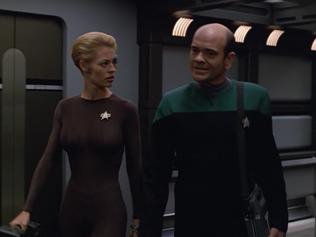 extant_StarTrek_VOY_5x02-Drone_00081.jpg