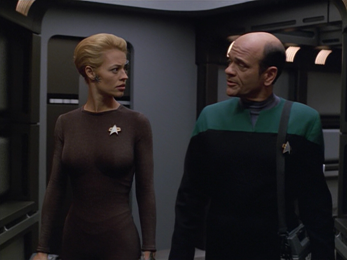 extant_StarTrek_VOY_5x02-Drone_00083.jpg