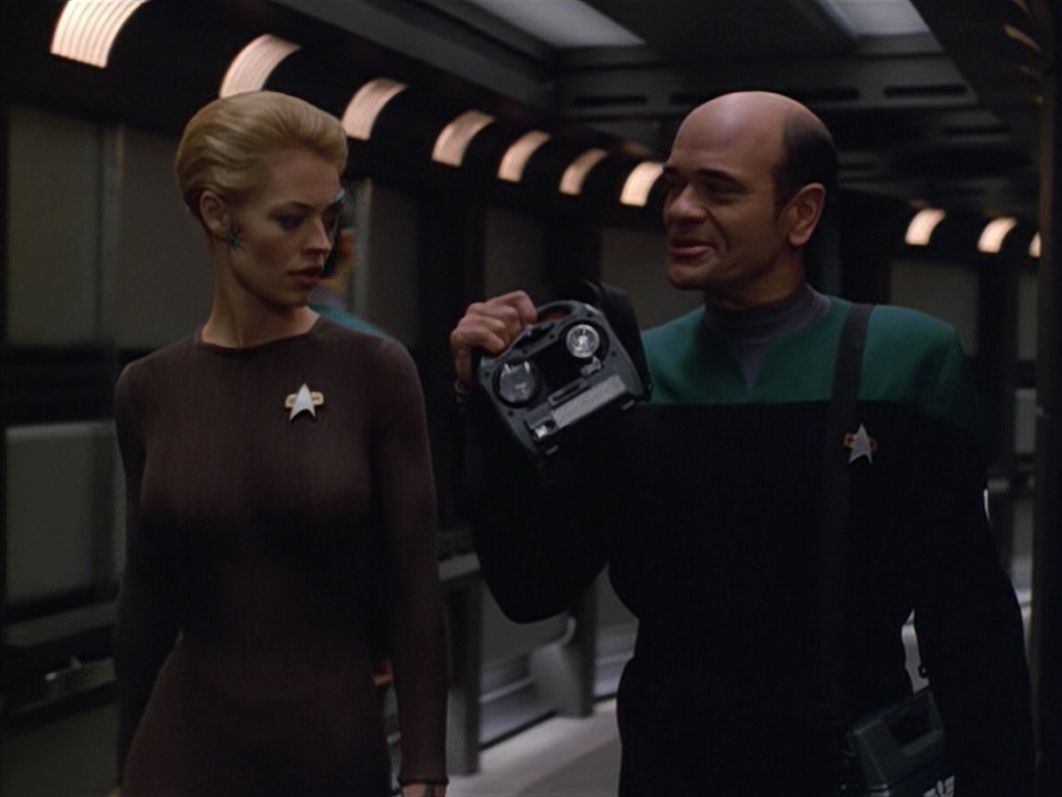 extant_StarTrek_VOY_5x02-Drone_00096.jpg