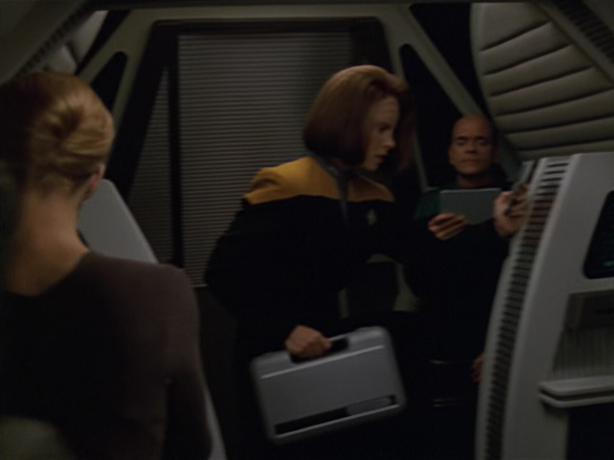 extant_StarTrek_VOY_5x02-Drone_00127.jpg