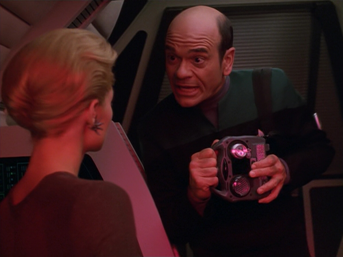 extant_StarTrek_VOY_5x02-Drone_00210.jpg