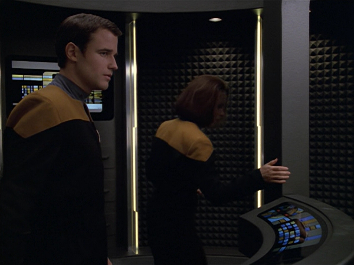 extant_StarTrek_VOY_5x02-Drone_00328.jpg