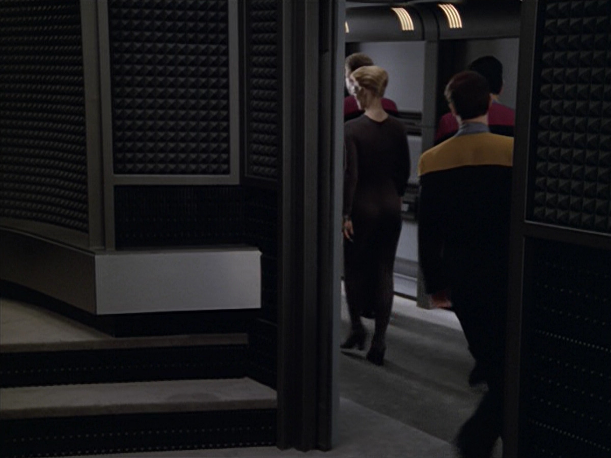 extant_StarTrek_VOY_5x02-Drone_00361.jpg