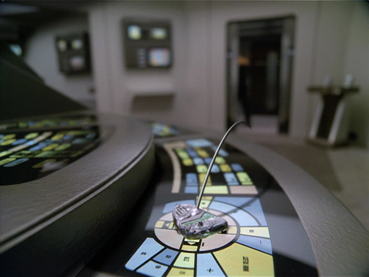 extant_StarTrek_VOY_5x02-Drone_00388.jpg