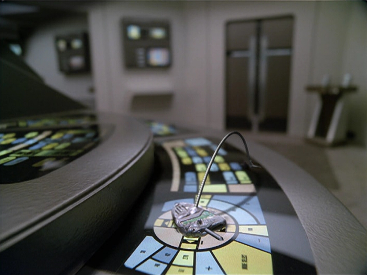 extant_StarTrek_VOY_5x02-Drone_00389.jpg