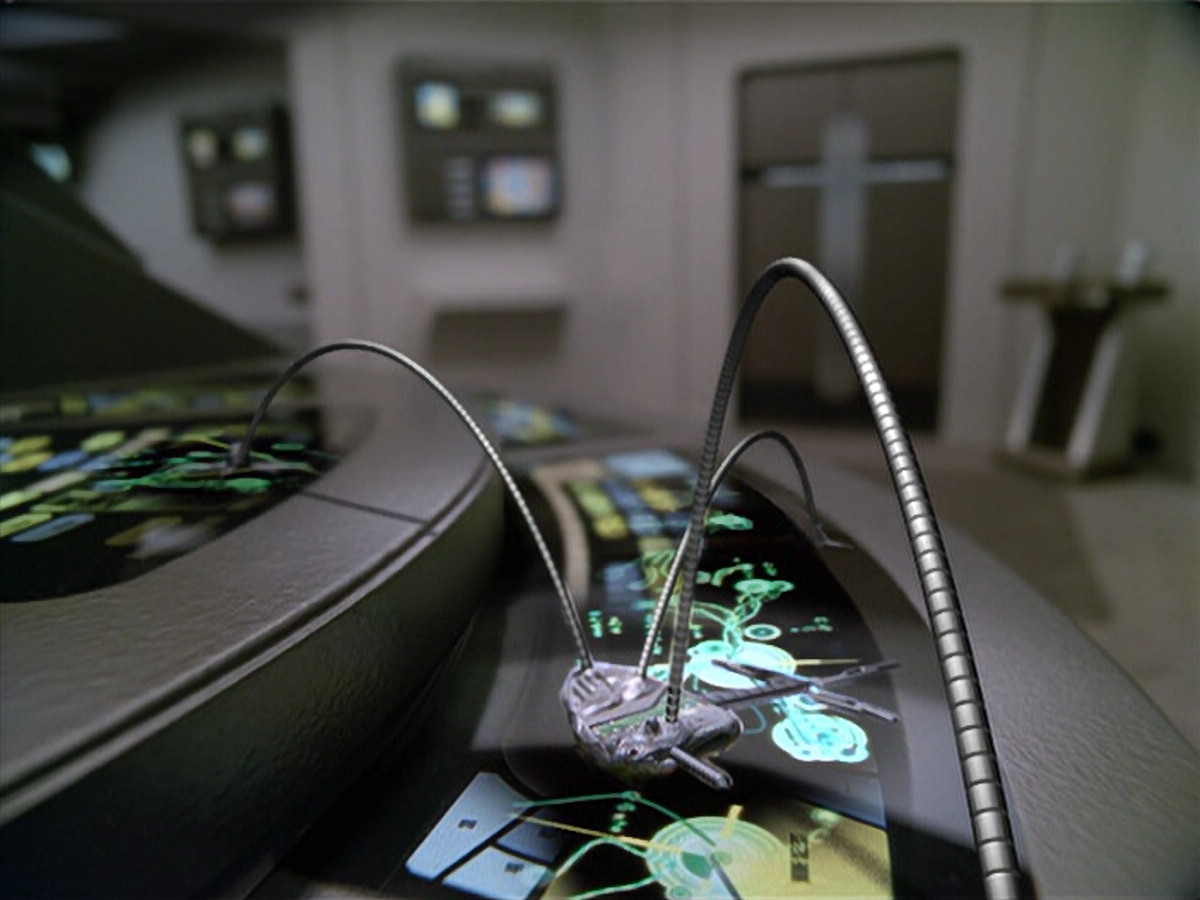 extant_StarTrek_VOY_5x02-Drone_00398.jpg