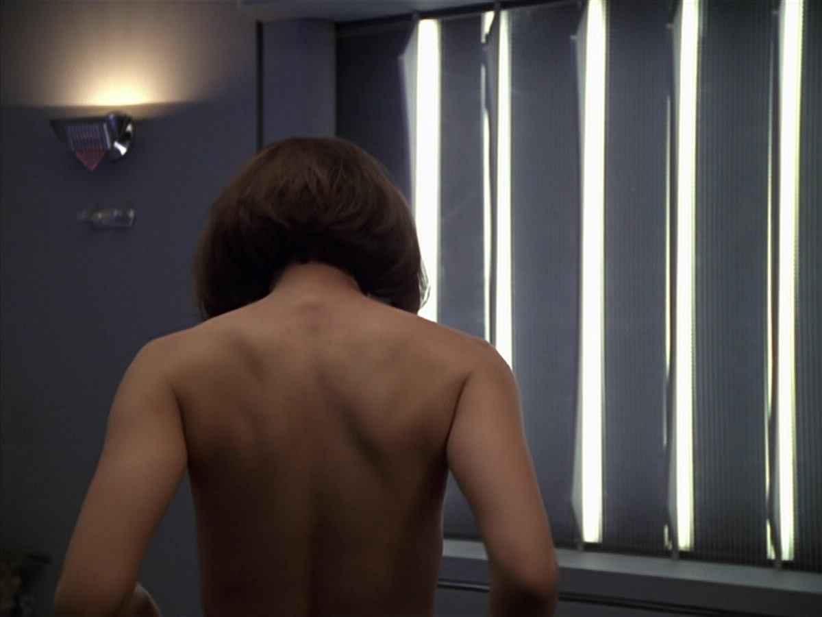 extant_StarTrek_VOY_5x02-Drone_00640.jpg
