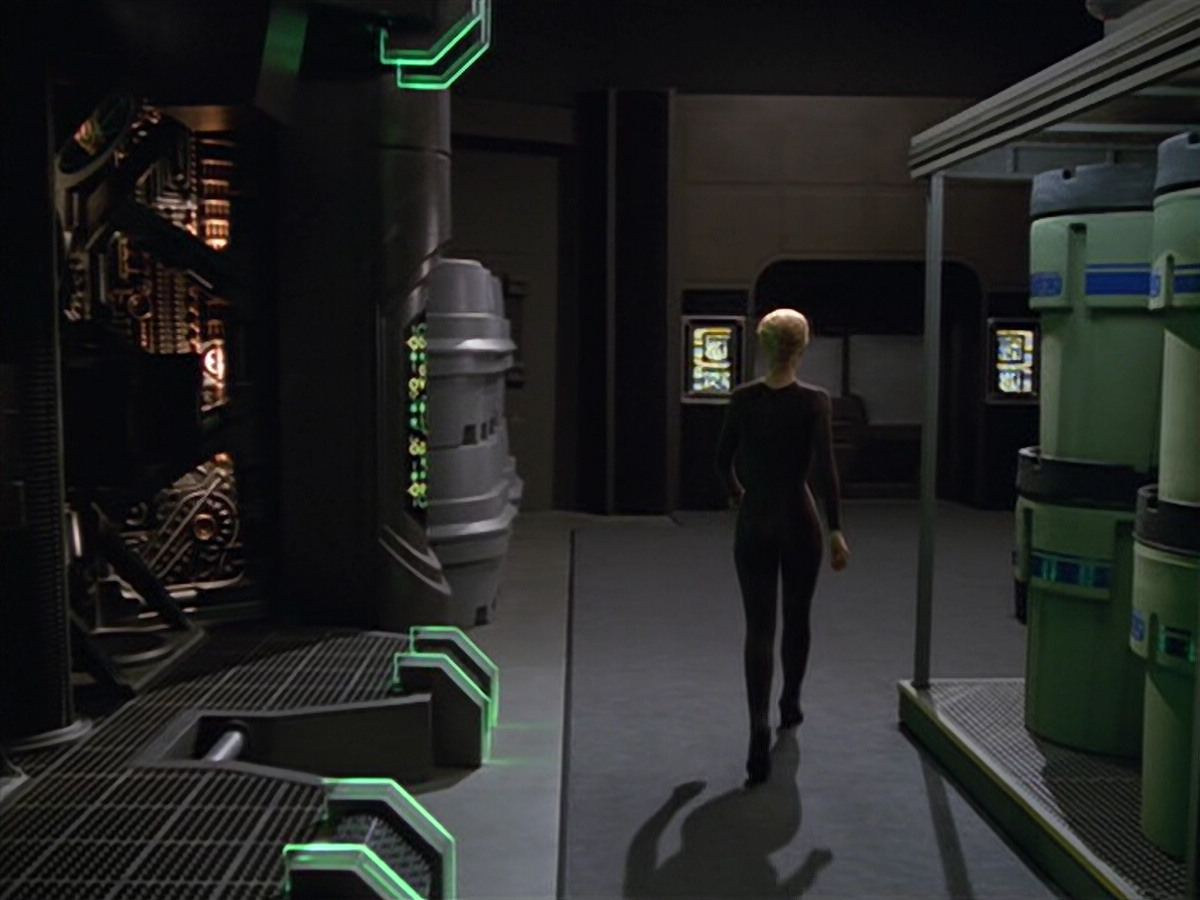 extant_StarTrek_VOY_5x02-Drone_00688.jpg