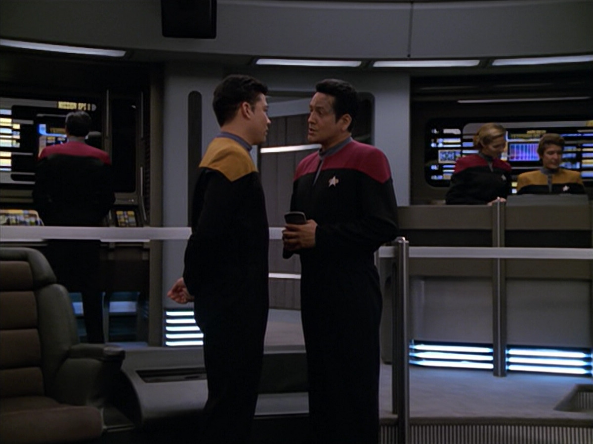 extant_StarTrek_VOY_5x02-Drone_00701.jpg