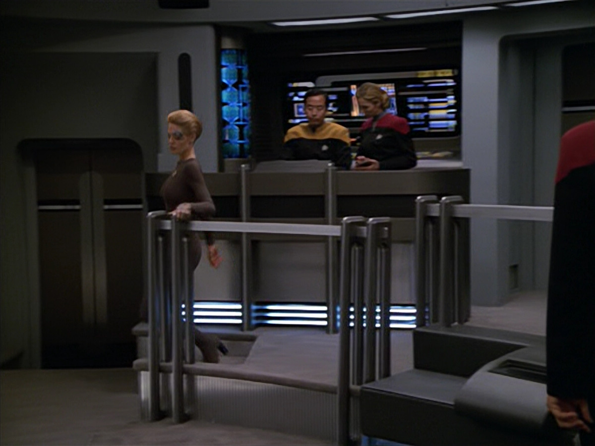 extant_StarTrek_VOY_5x02-Drone_00727.jpg