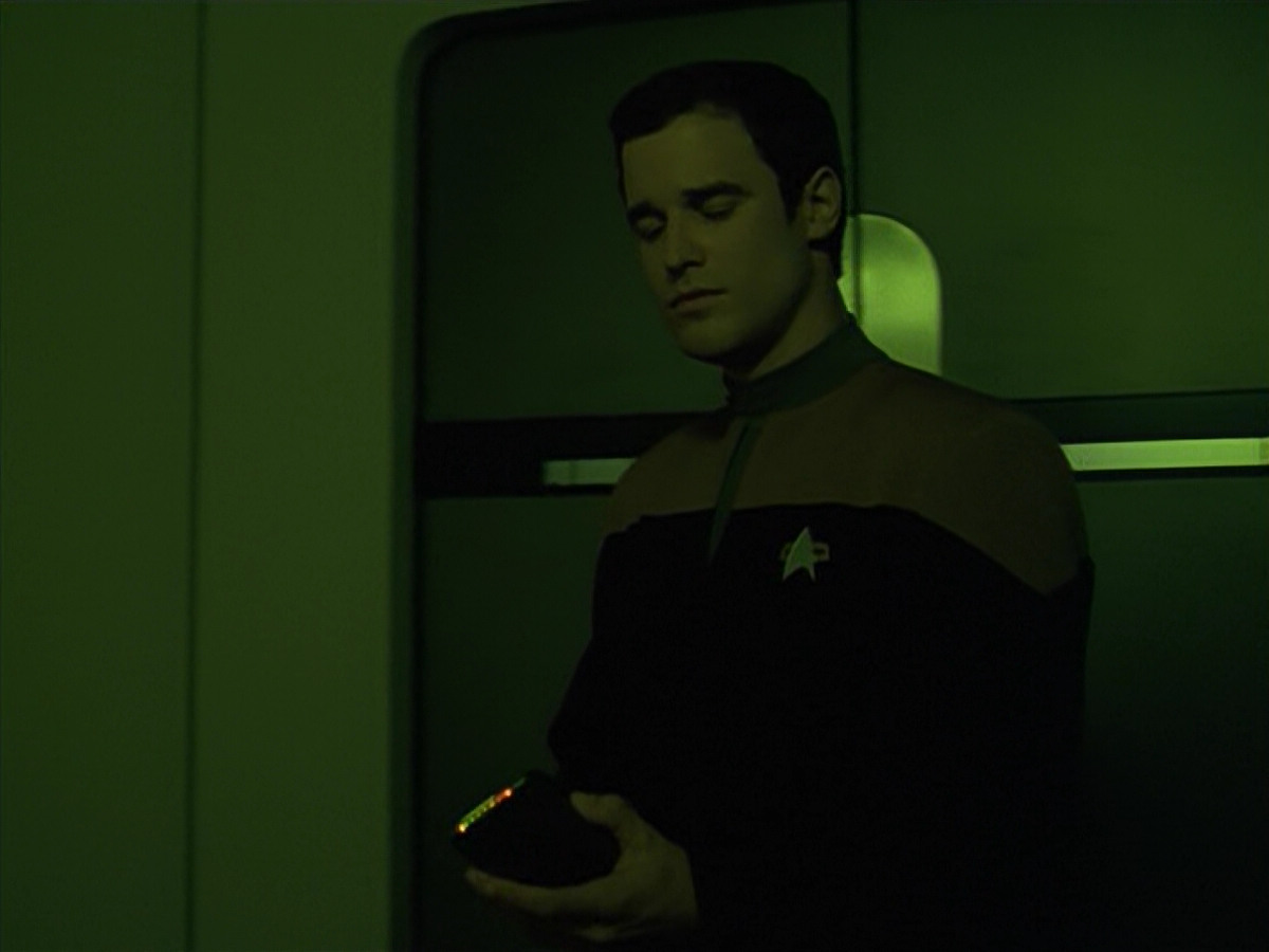 extant_StarTrek_VOY_5x02-Drone_00811.jpg