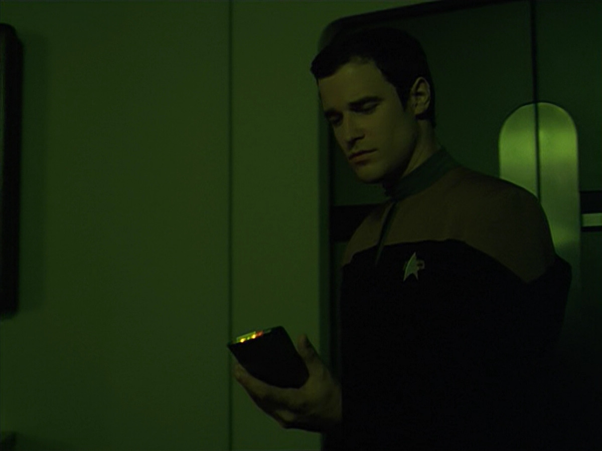 extant_StarTrek_VOY_5x02-Drone_00812.jpg