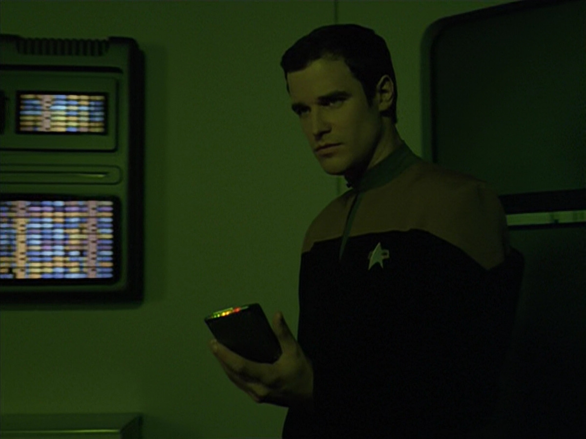 extant_StarTrek_VOY_5x02-Drone_00813.jpg