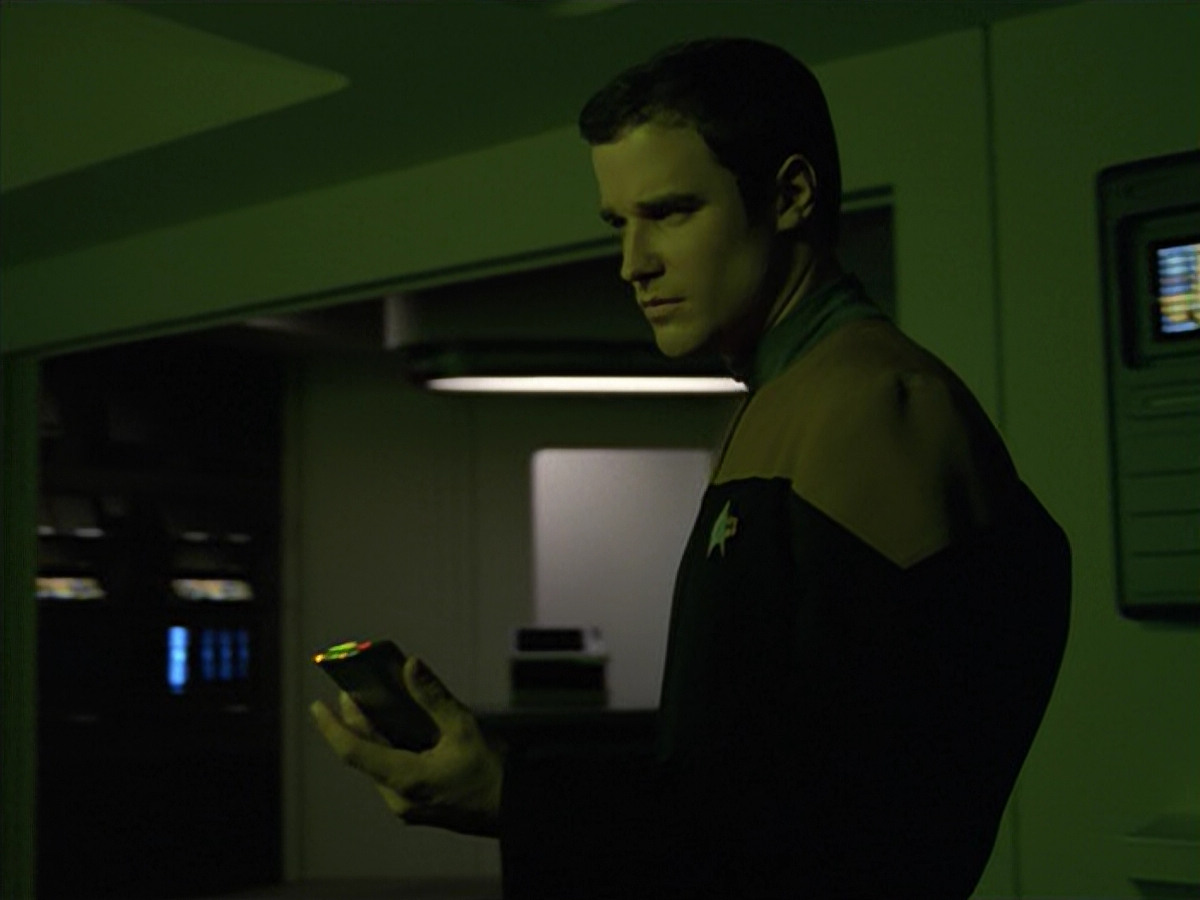 extant_StarTrek_VOY_5x02-Drone_00819.jpg
