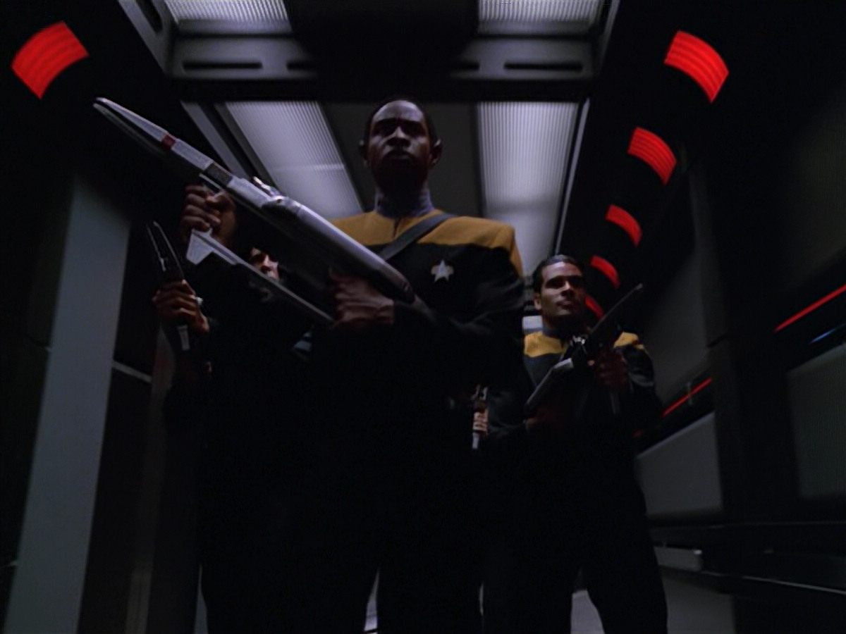 extant_StarTrek_VOY_5x02-Drone_00920.jpg
