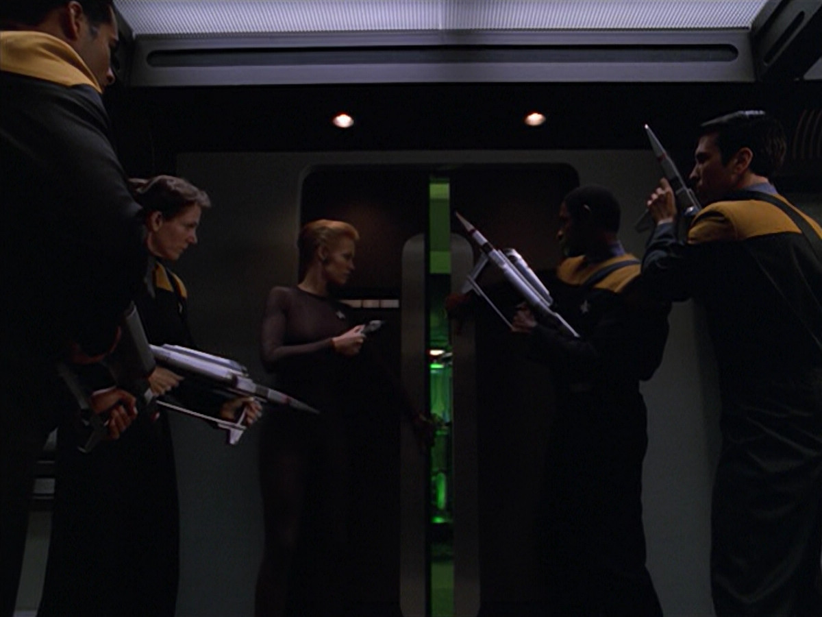 extant_StarTrek_VOY_5x02-Drone_00933.jpg