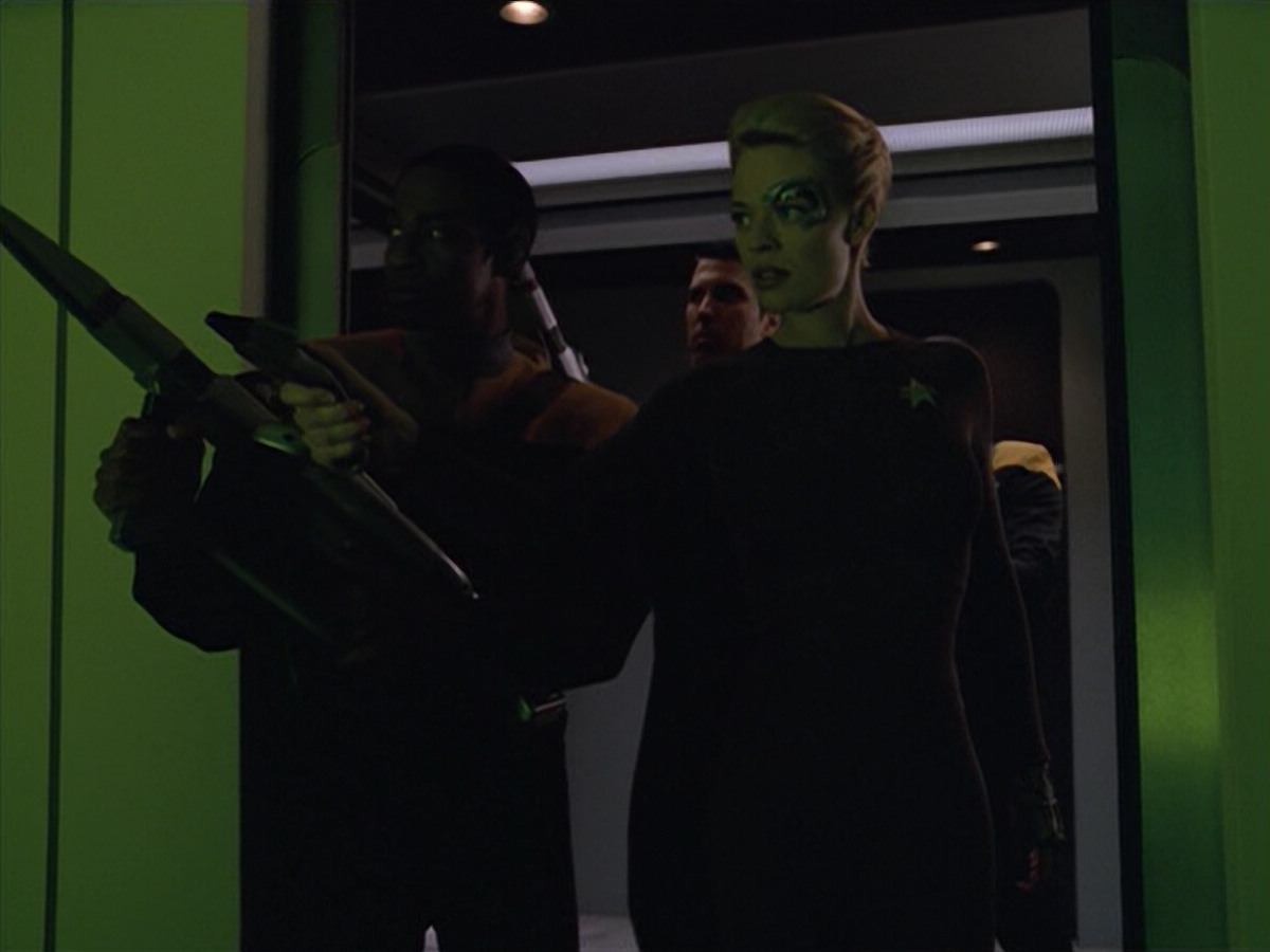 extant_StarTrek_VOY_5x02-Drone_00942.jpg