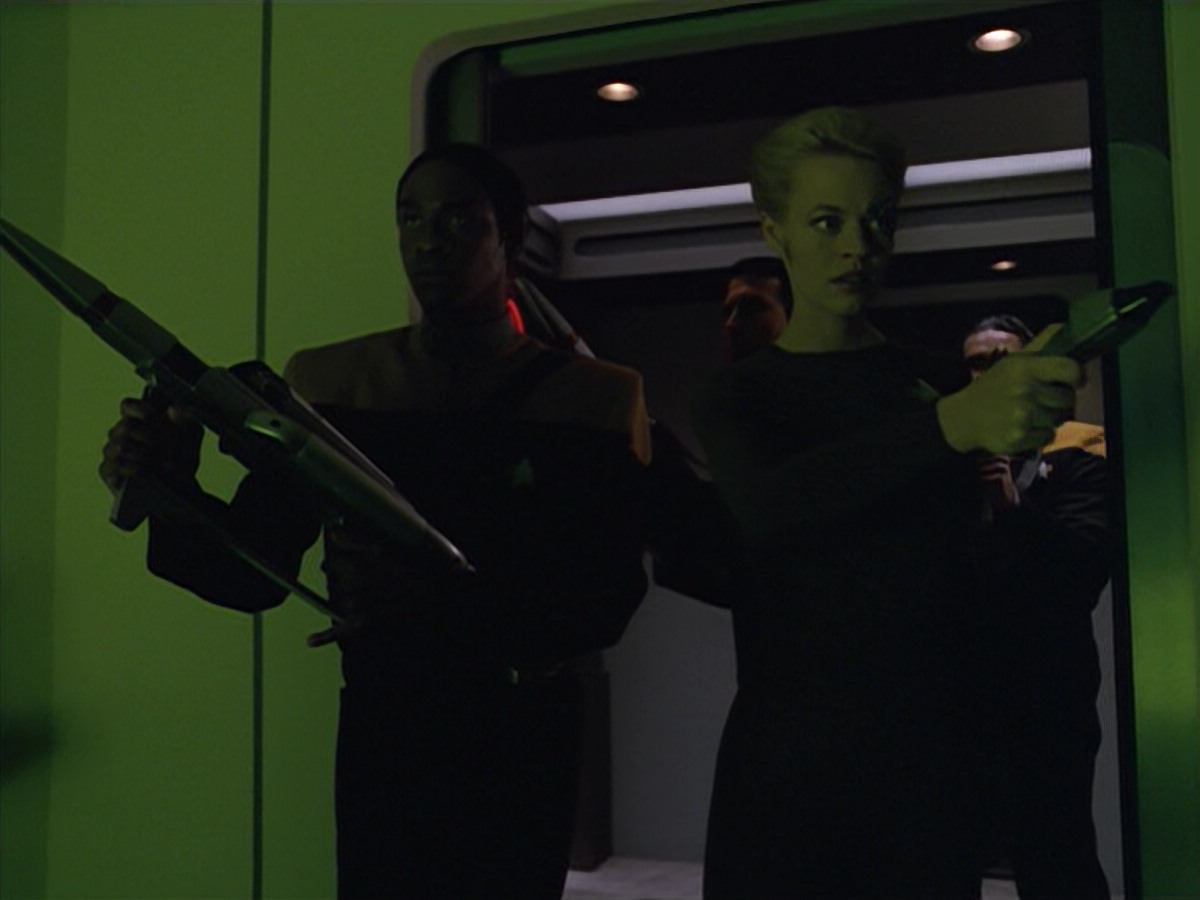 extant_StarTrek_VOY_5x02-Drone_00944.jpg