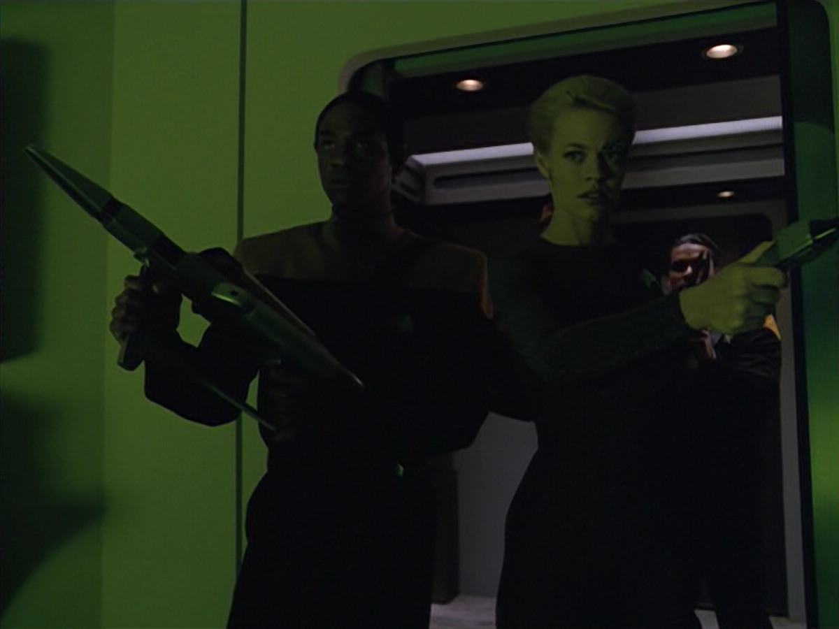 extant_StarTrek_VOY_5x02-Drone_00945.jpg