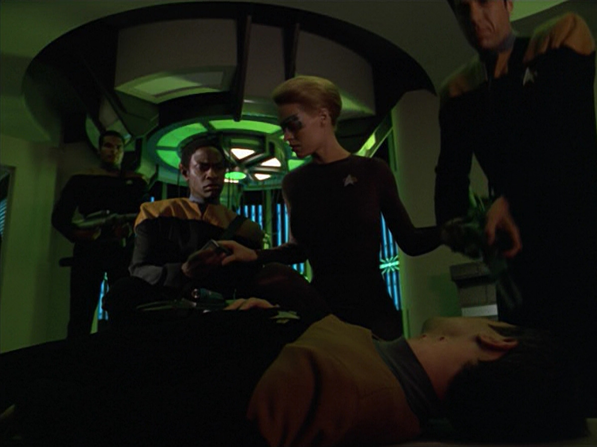 extant_StarTrek_VOY_5x02-Drone_00976.jpg
